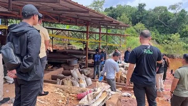 Polri Ungkap Penambangan dan Penyelundupan Timah Ilegal ke Malaysia Polri Ungkap Penambangan dan Penyelundupan Timah Ilegal ke Malaysia